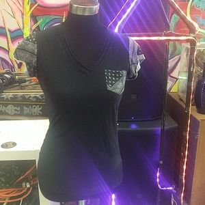 Medium Rue21 tee shirt